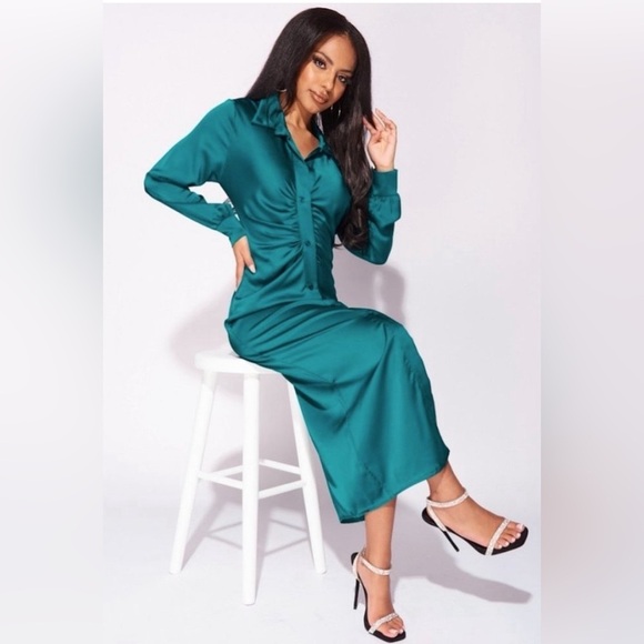 NWT Green Satin Silk Long Sleeve V-Neck Ruched Midi Shirt Dress Size L Large​ - Picture 3 of 10